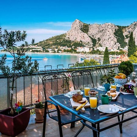 Cozy Apartments With Seafront Terraces Оміш Екстер'єр фото
