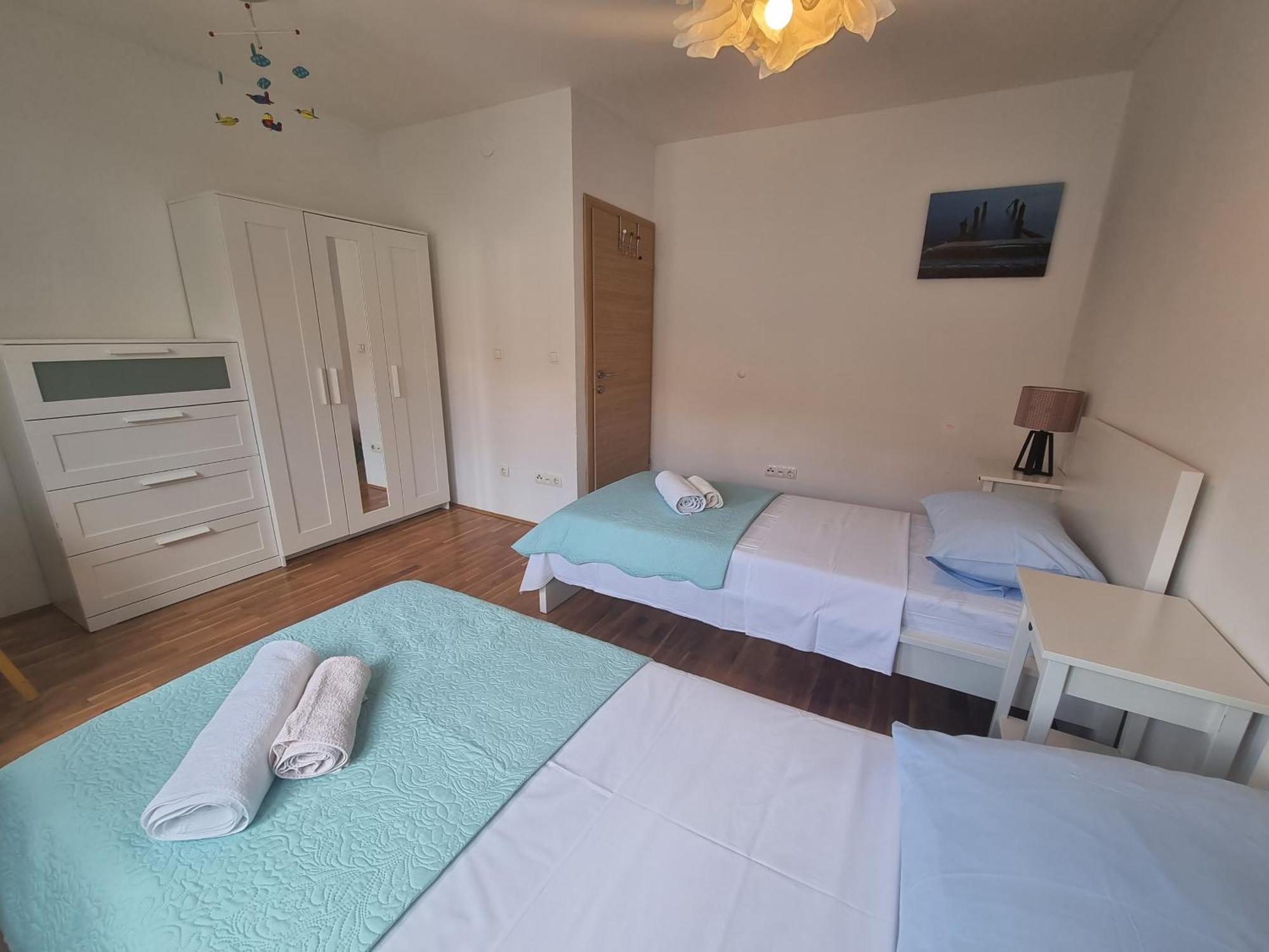 Cozy Apartments With Seafront Terraces Оміш Номер фото